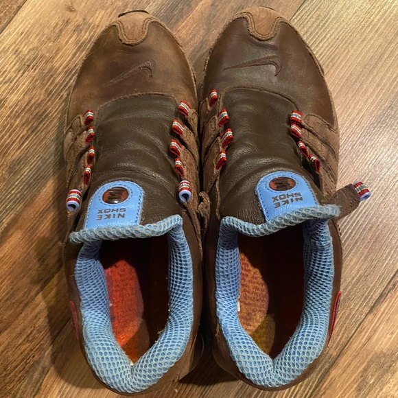 NIKE Shox Brown Flower Pattern Size 8 - Picture 2 of 13